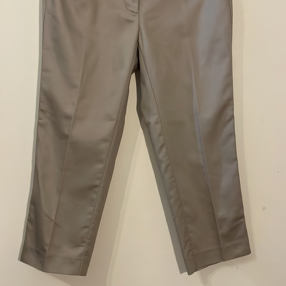 2/$30 Chic by Jacob Beige Capri Pants Size 6 - Picture 4 of 14